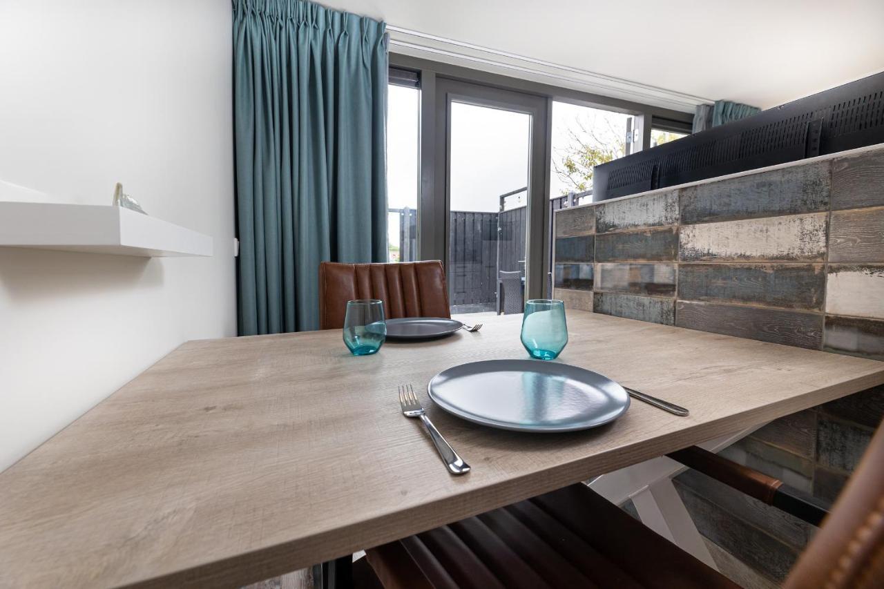 דומבורג Vakantiewoning B & Bernard מראה חיצוני תמונה